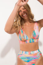 Load image into Gallery viewer, Image 04: Rio De Sol Set Set River Halter-Cos Hotpant-Cos