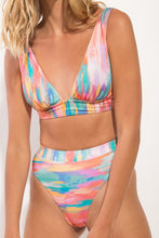 Load image into Gallery viewer, Image 07: Rio De Sol Set Set River Halter-Cos Hotpant-Cos