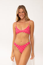 Load image into Gallery viewer, Model Front: Wednesday In Hawaii By Rio De Sol Top Top Kiko-Guava Hana