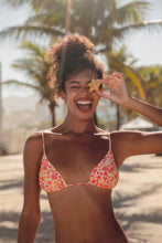 Load image into Gallery viewer, Image 08: Rio De Sol Top Top Ditsy-Butter Lia