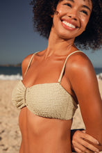 Load image into Gallery viewer, Image 06: Rio De Sol Top Top Brisa-Pistache Sara