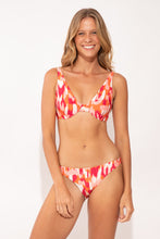 Load image into Gallery viewer, Model Front: Rio De Sol Set Set Mirage Chantal Essential-Comfy