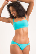 Load image into Gallery viewer, Image 02: Rio De Sol Set Set Nanai Bandeau-Reto Mel-Comfy