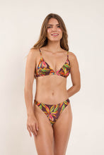 Load image into Gallery viewer, Model Front: Rio De Sol Top Top Fiore Tri-Fixo