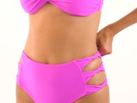 Load and play video in Gallery viewer, Video: Rio De Sol Top Top Vita-Pink Twist