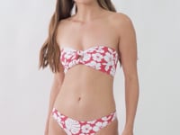 Load and play video in Gallery viewer, Video: Wednesday In Hawaii By Rio De Sol Top Top Pua-Hibiscus Lani