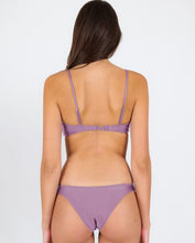 Load image into Gallery viewer, Image 06: Rio De Sol Set Set Shimmer-Harmonia Bandeau-Knot Essential
