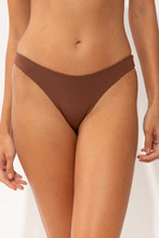 Load image into Gallery viewer, Gallery: Wednesday In Hawaii By Rio De Sol Bottom Bottom Coco Sunset
