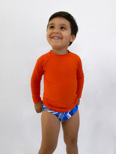 Load image into Gallery viewer, Model Front: Rio De Sol Rash Guard Calendula Rash-Guard Kids
