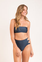 Load image into Gallery viewer, Image 11: Rio De Sol Bottom Bottom Nocciola High-Waist-Spin
