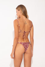 Load image into Gallery viewer, Model Back: Rio De Sol Set Set Dune Lia Ibiza
