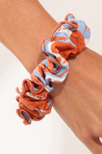 Load image into Gallery viewer, Image 04: Rio De Sol Hair Accessory Olyra Scrunchie
