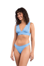 Load image into Gallery viewer, Image 04: Rio De Sol Set Set Baltico Halter-Marina Essential-Cos
