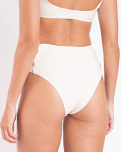 Load image into Gallery viewer, Image 05: Rio De Sol Bottom Bottom Malibu-Natural Highwaist-Spin
