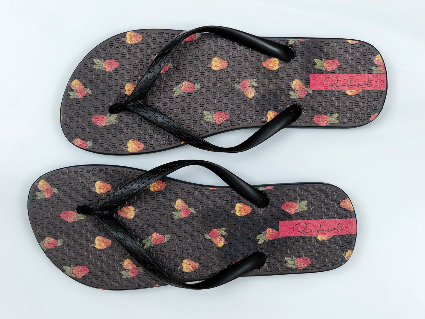 Product Front: Rio De Sol Flip-Flop Cashew Slim