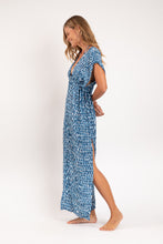 Load image into Gallery viewer, Image 03: Rio De Sol Beach Dresses Chuva Long Dress Soleil
