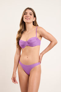 Model Front: Rio De Sol Top Top Bio-Floreira Vickie