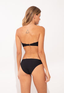 Top Junco-Black Sara